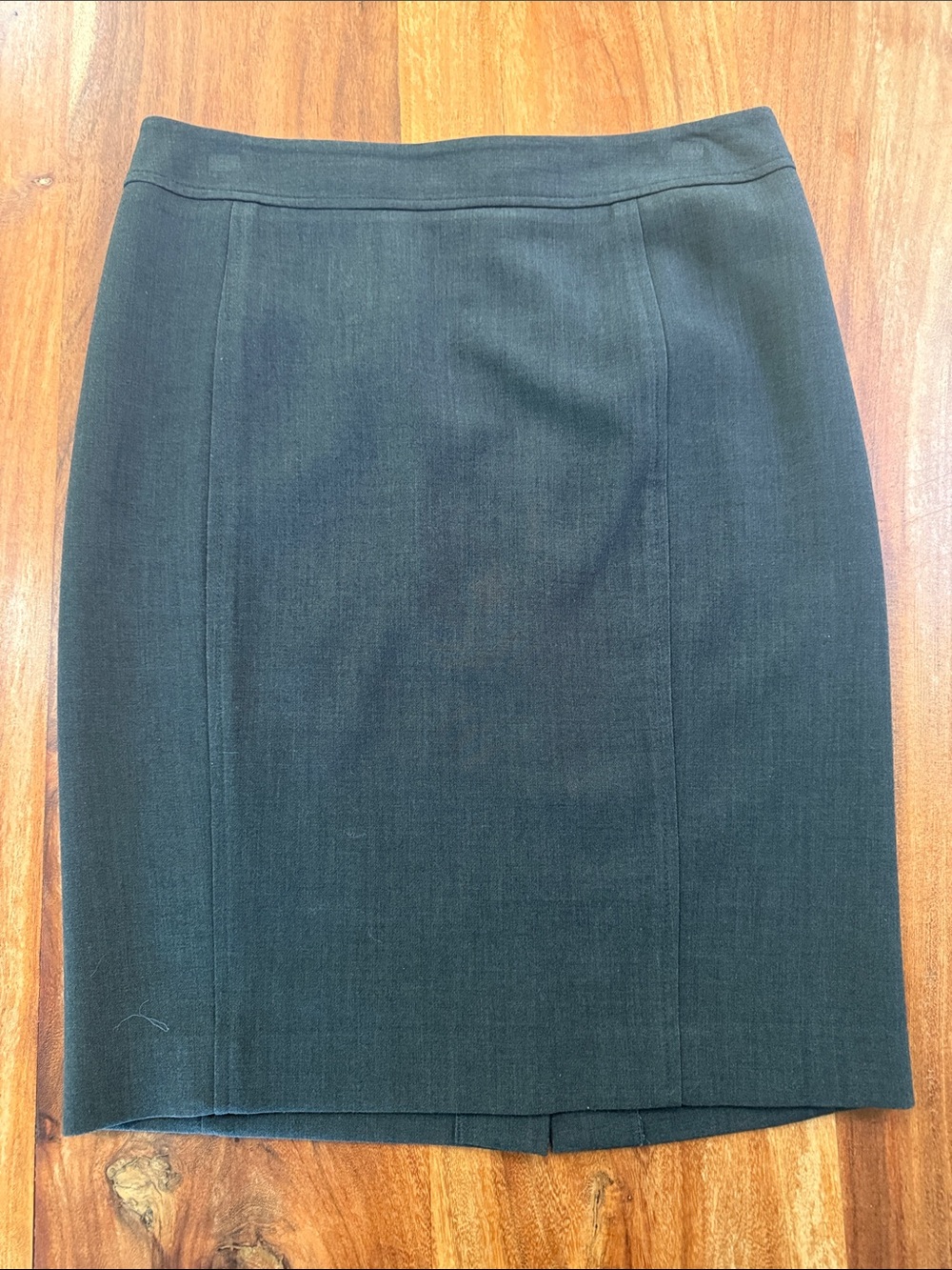 Ann Taylor LOFT Grey Pencil Skirt – Size 4